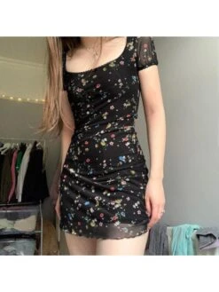 Disty Floral Printing Square Neck Fitted Short Sleeve Dress